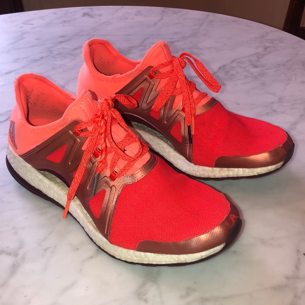 Women’s 10.5 adidas pure boost running sneaker